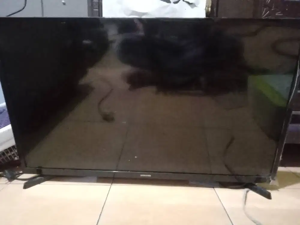 Tv Samsung 32 in, kondisi bekas