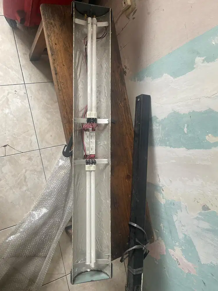 LAMPU TANNING ARWANA PLL 36/827/4P