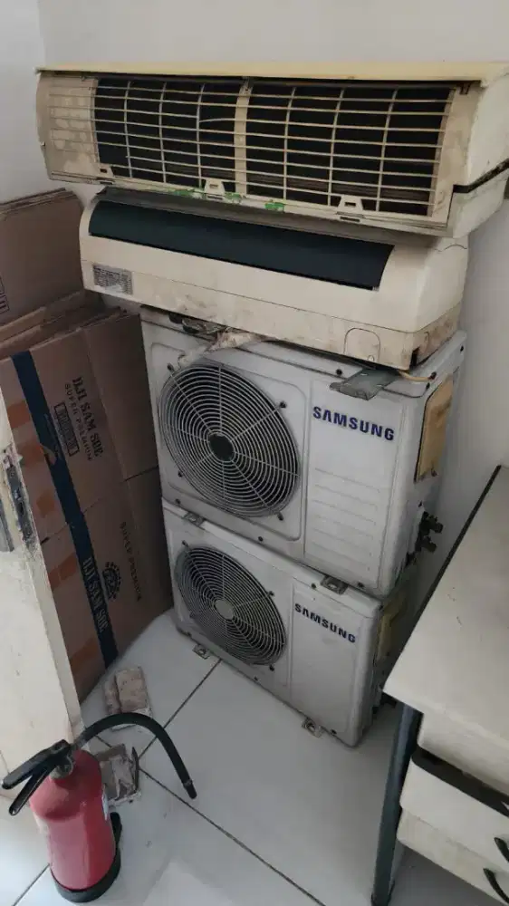 Terima ac bekas rusak