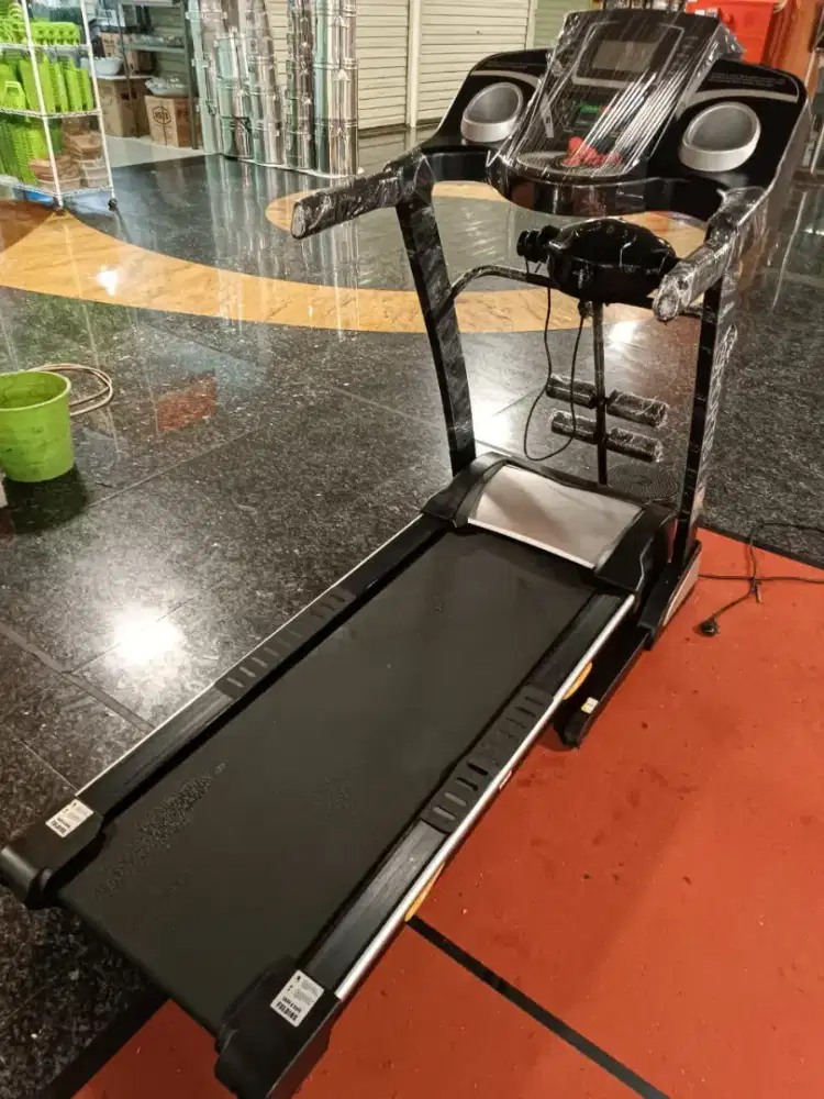 Treadmill elektrik jumbo 4fungsi bisa nanjak