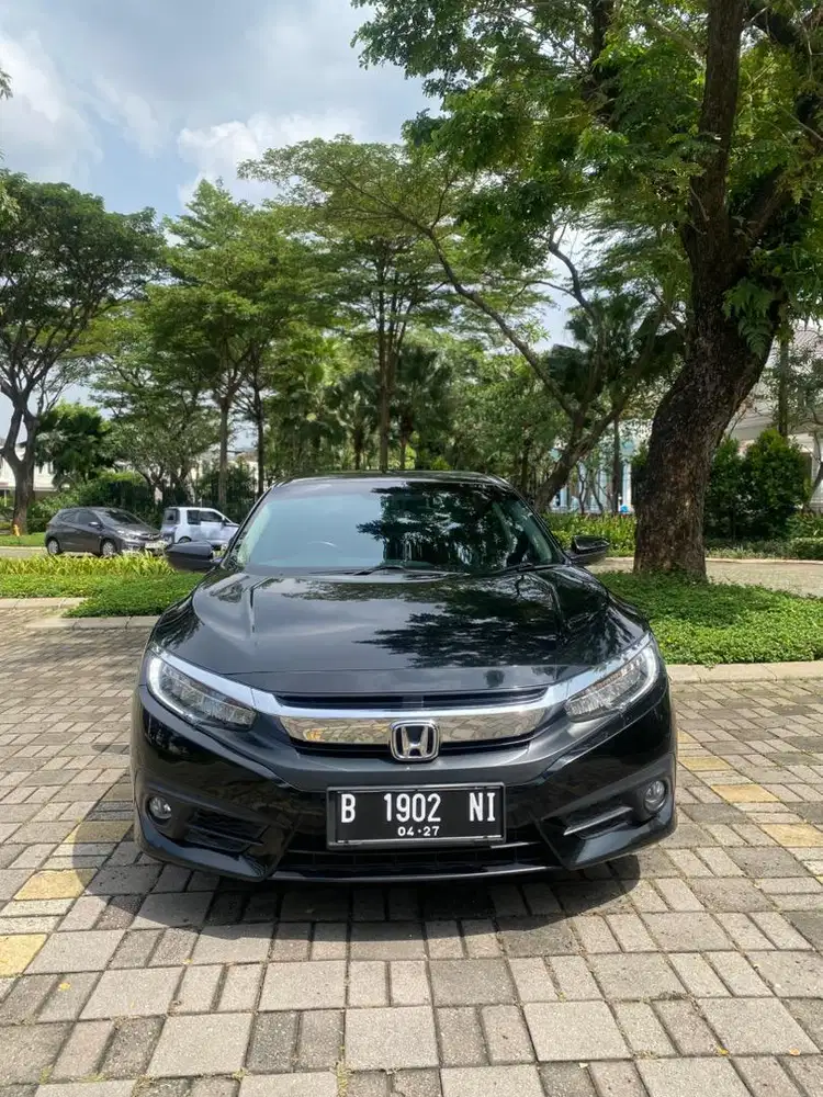 Honda Civic ES sedan 2016