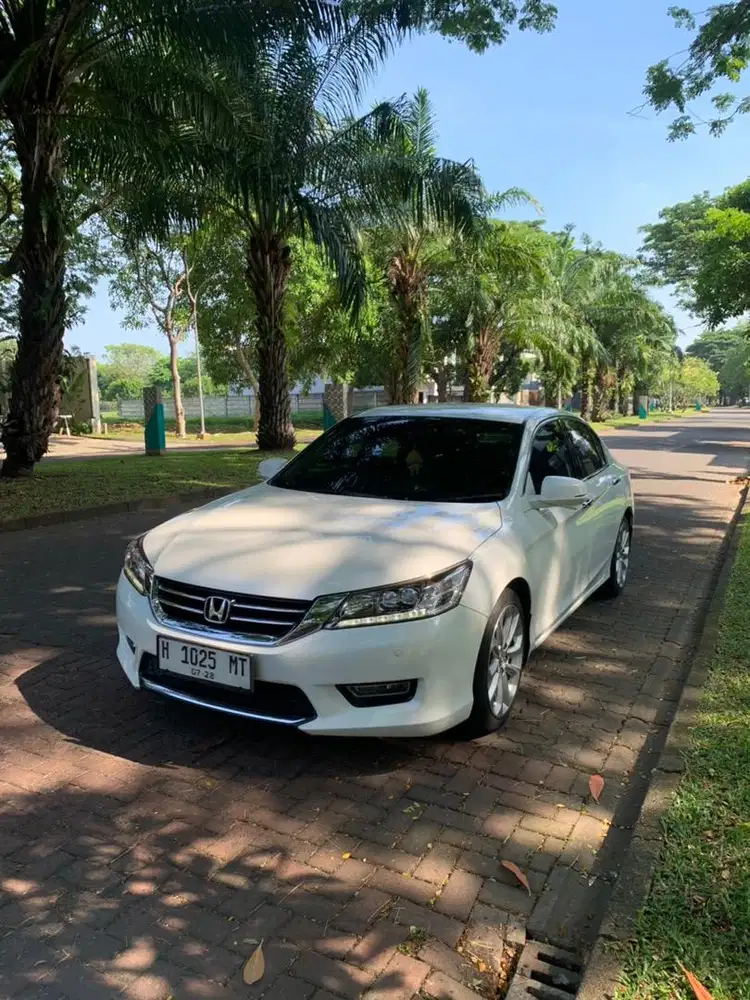 Jual cepat honda accord 2013 low KM