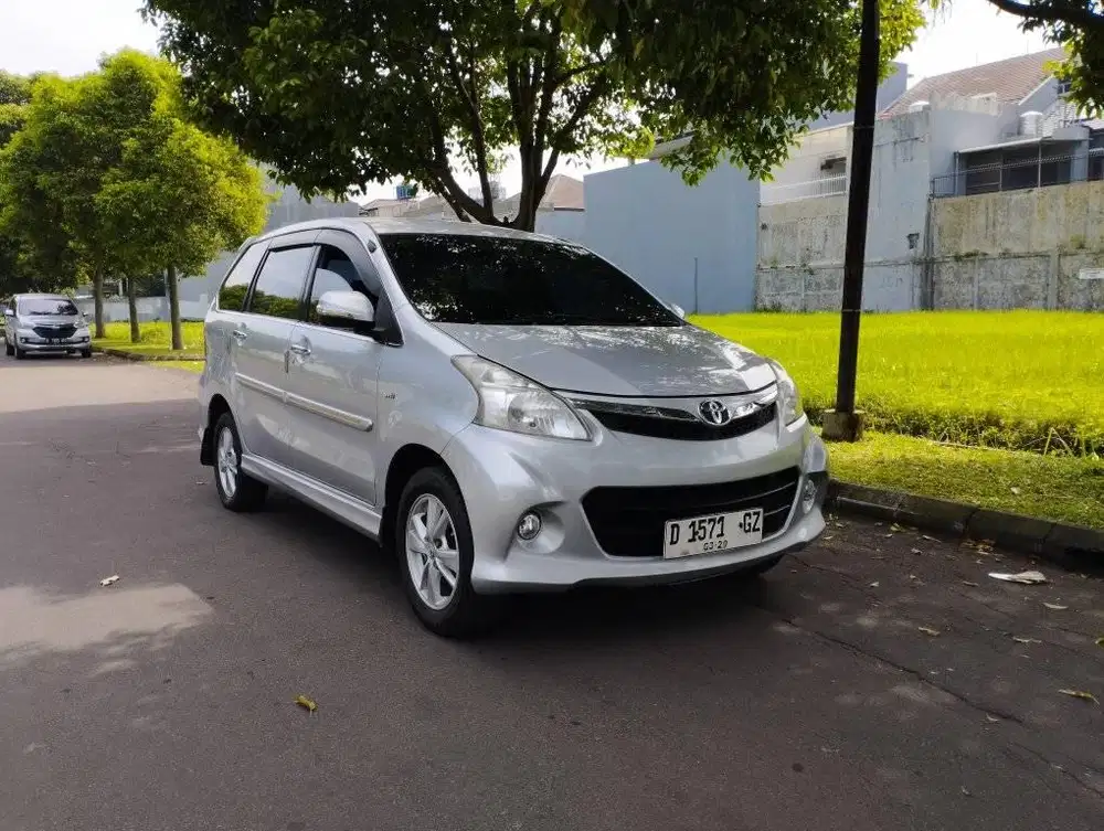 Toyota Veloz 1.5 metic 2014 Dp 3jt