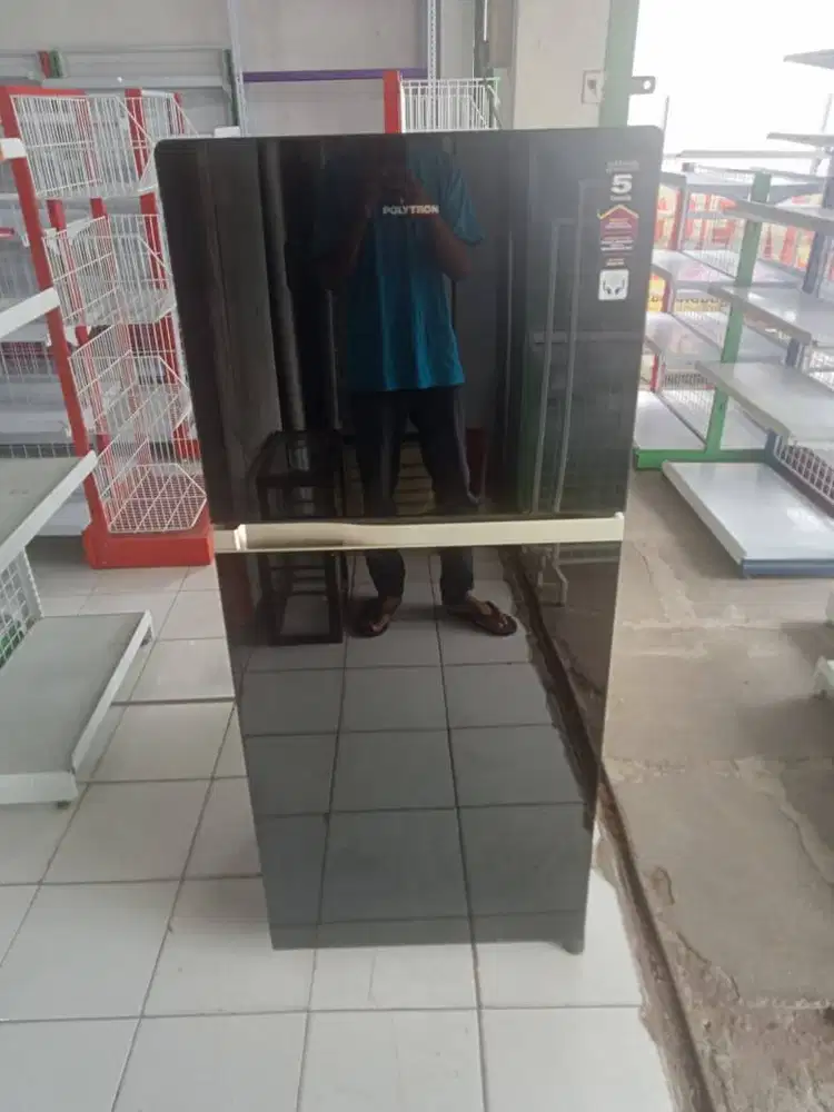 Kulkas 1 pintu bekas murah merk Polytron 457L normal jaya