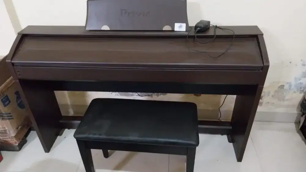 Privia PX-760 BN (bekas)