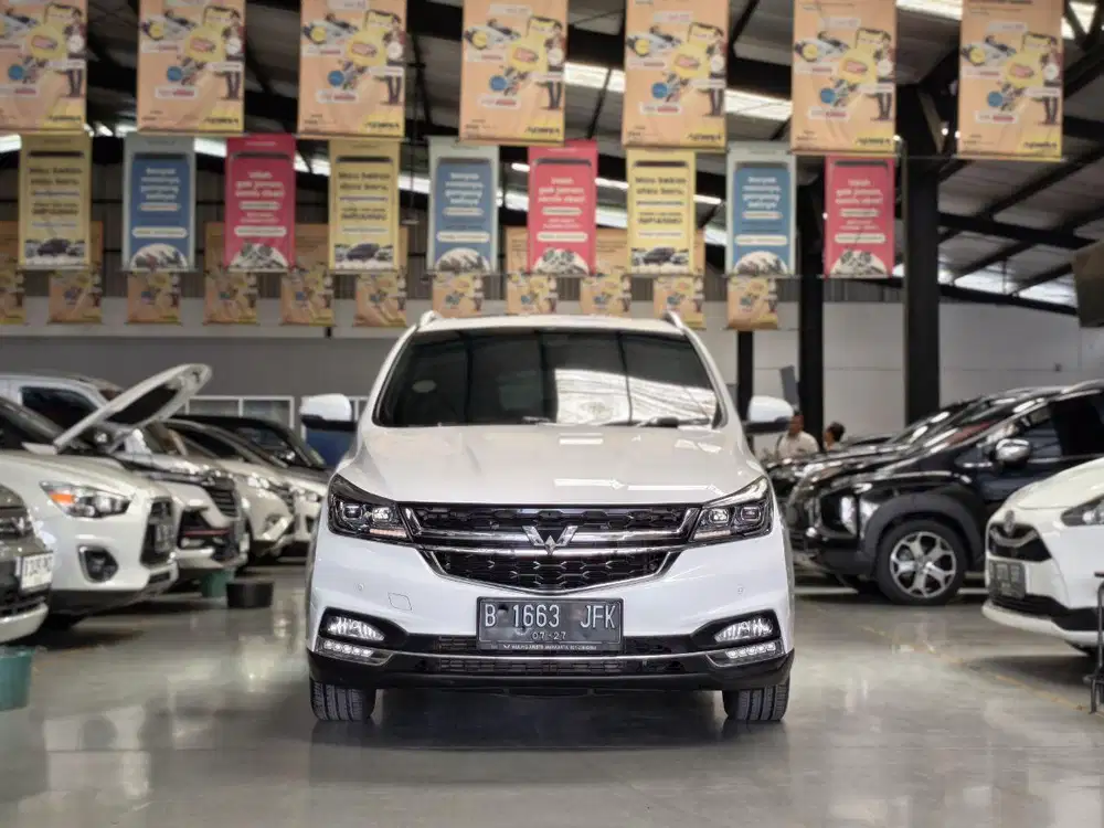 Wuling Cortez 1.5 Turbo EX LUX + Sunroof Captain Seat 2022 Putih !!