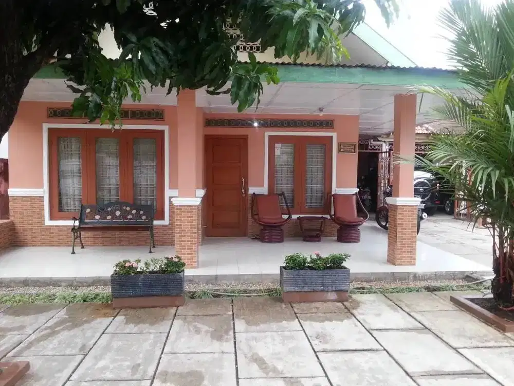 Dijual Rumah Besar Bersih Terawat Kawasan Percetakan Negara