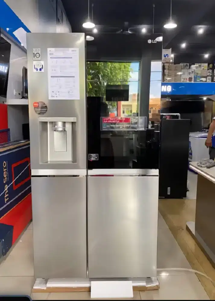 KULKAS LG InstaView Door-in-Door 257CSEW