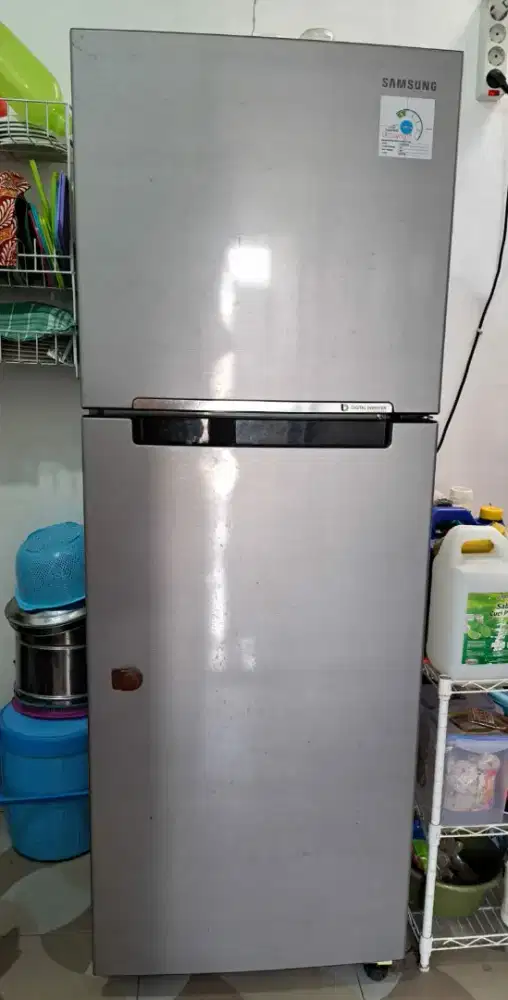 Kulkas Samsung RT22FARBDSA