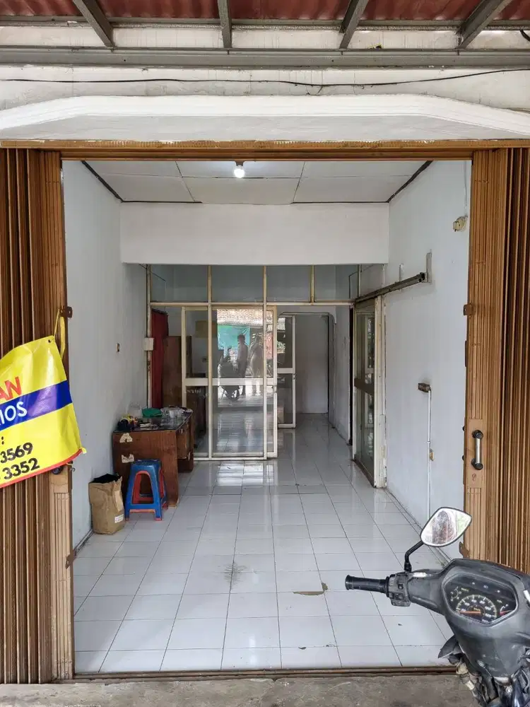 Disewakan Kios plus Rumah Siap Pakai (Include 1 Kamar Tidur dan Dapur)