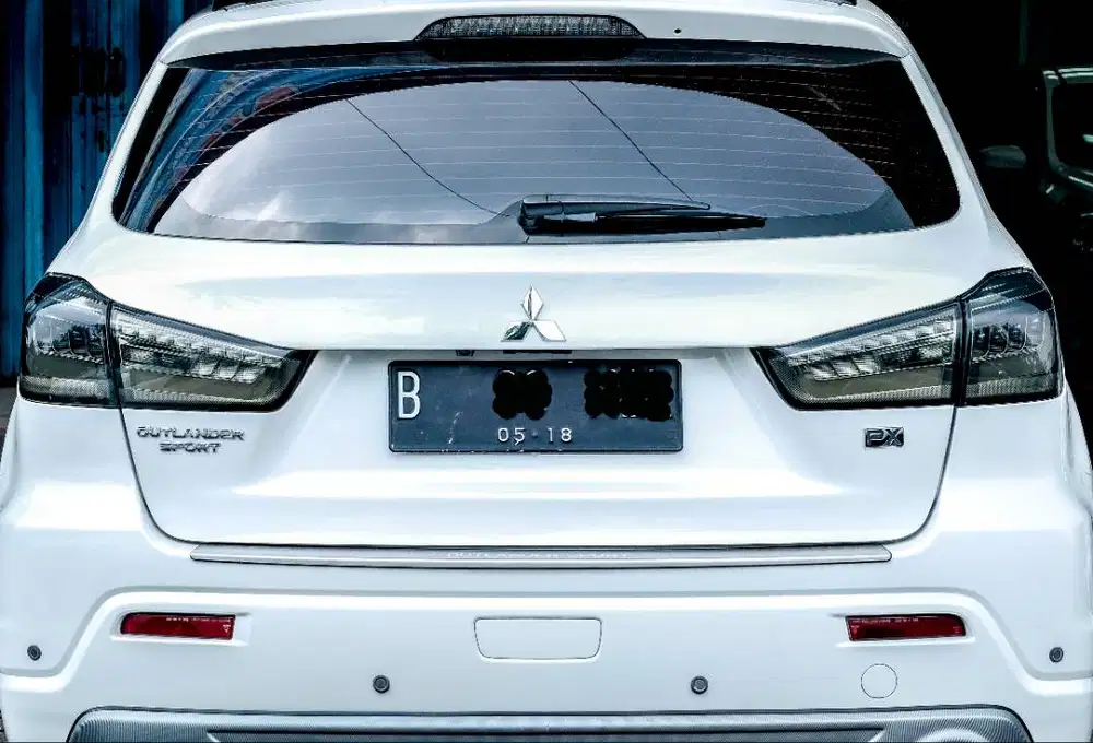 Stop Lamp & Filter K&N Mitsubishi Outlander