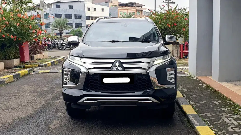 Km13rb mitsubishi pajero sport dakar 2023 hitam sunroof pajak panjang