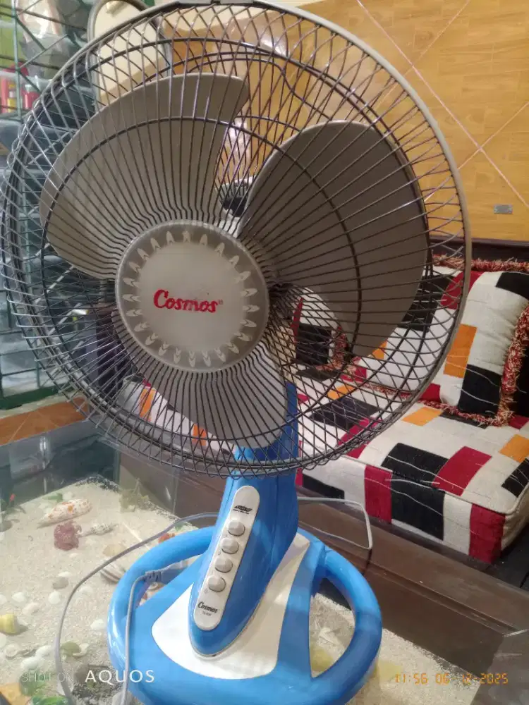 KIPAS ANGIN COSMOS 12INCH