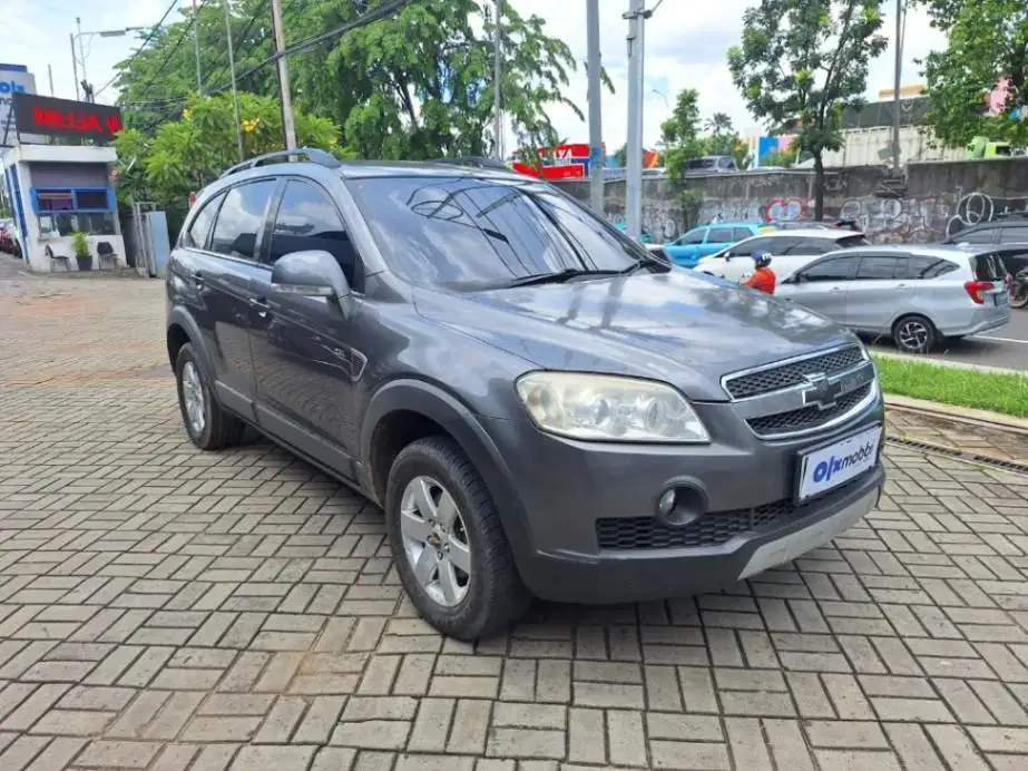 LOW DP Chevrolet Captiva 2.4 LT Bensin-AT 2010 TFZ