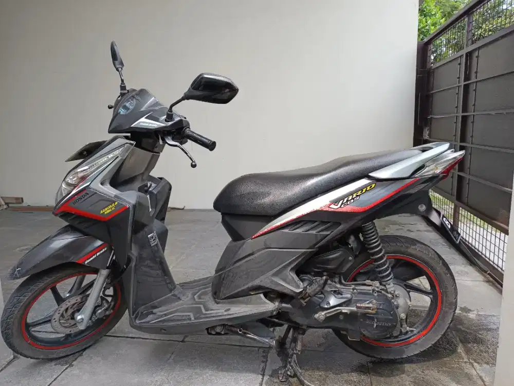 Honda Vario CBS 110 th 2010 karbu