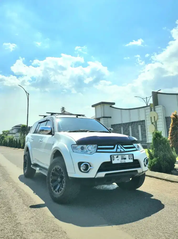 LOW KM 70RB SERVICE RUTIN RESMI!! PAJERO SPORT DAKAR VGT 2014 ISTIMEWA