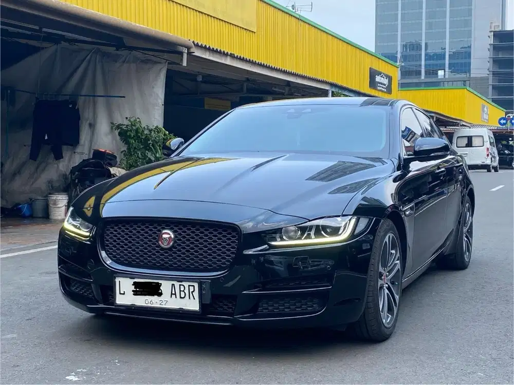 JAGUAR XE 2.0 AT 2016