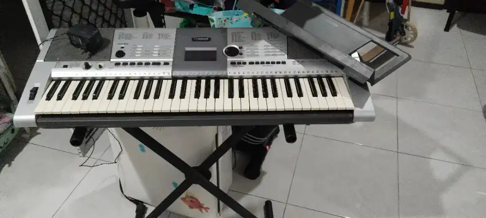 Keyboard Yamaha PSR E403