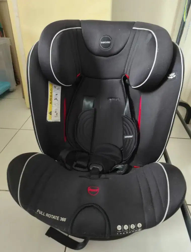 Car seat baby does rotate 360