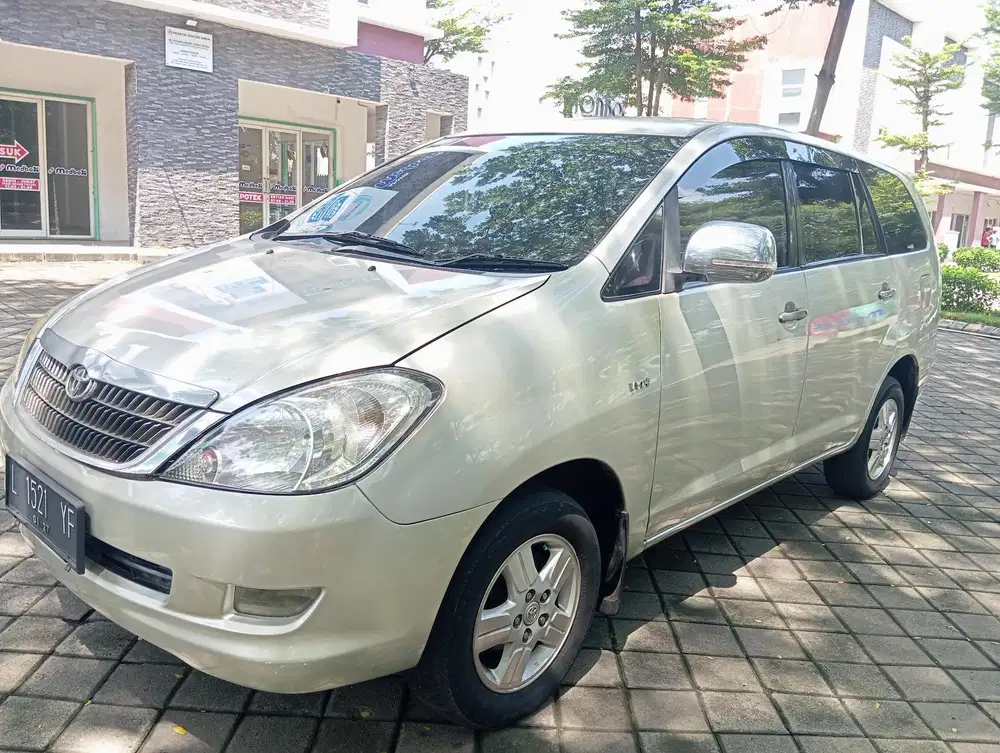 Toyota Kijang Innova 2005 Bensin