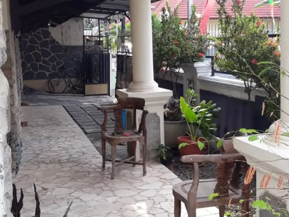 Dijual Rumah Lokasi Strategis di Jl. Gombel Permai Semarang