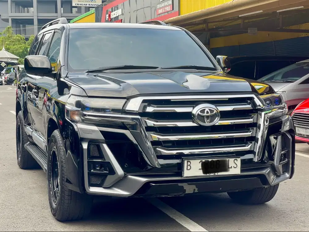 TOYOTA LAND CRUISER 200 4.7 4x4 AT 2008 HITAM