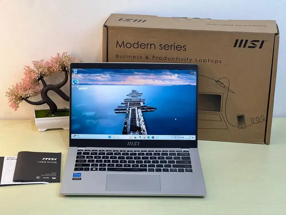 MSI Modern 14 Intel Core i3-1115G4 RAM 8 GB SSD 512 GB Nvme Mulus