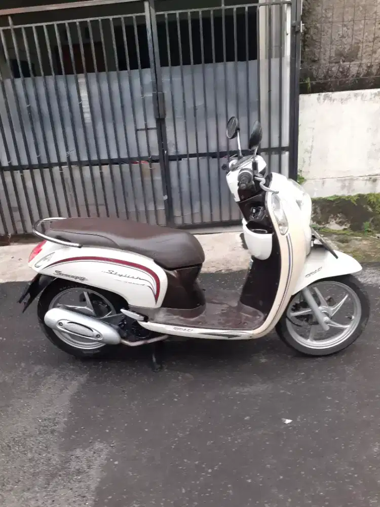 Scoopy f1 2016 Stater halus mesin ok dikfc lenteng bisa TT Unit lain