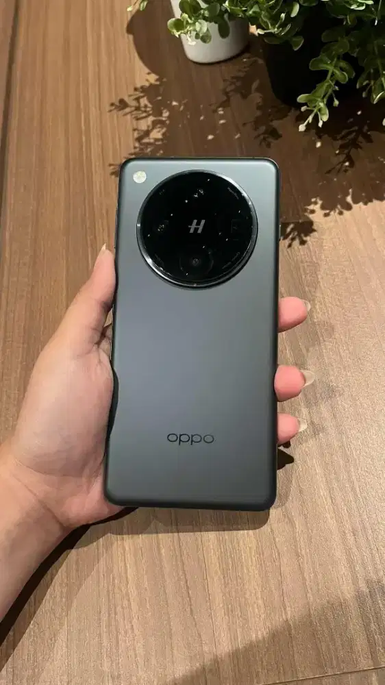 OPPO FIND X8 PRO