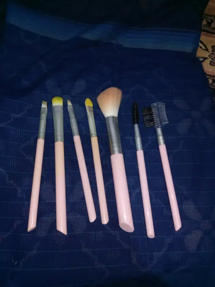 BRUSH MAKE-UP - HSC 2025