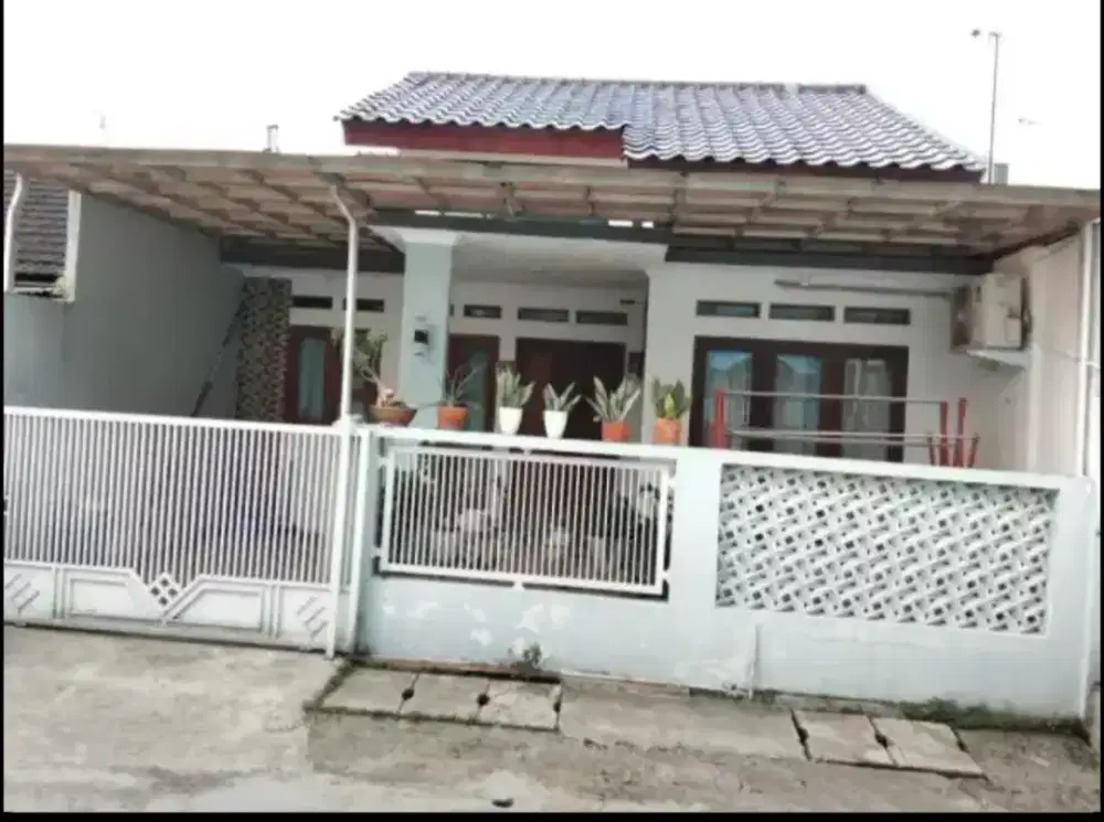 DIJUAL RUMAH CANTIK FULL FURNISHED ( Nego)