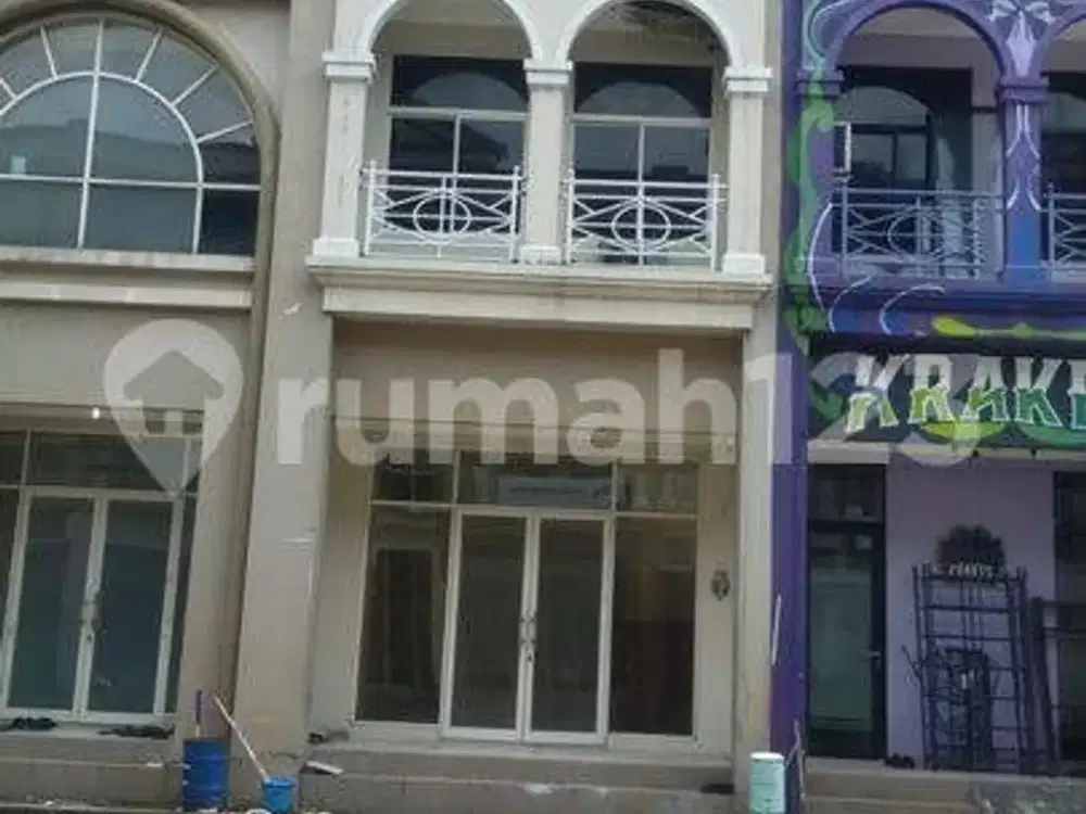 Ruko Kosong Cat Baru Bersih 4.5 x 12 Blok RSA di Grand Galaxy, Bekasi #401