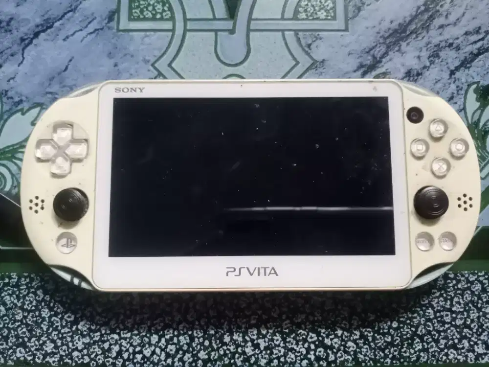 Jual Playstation Vita slim