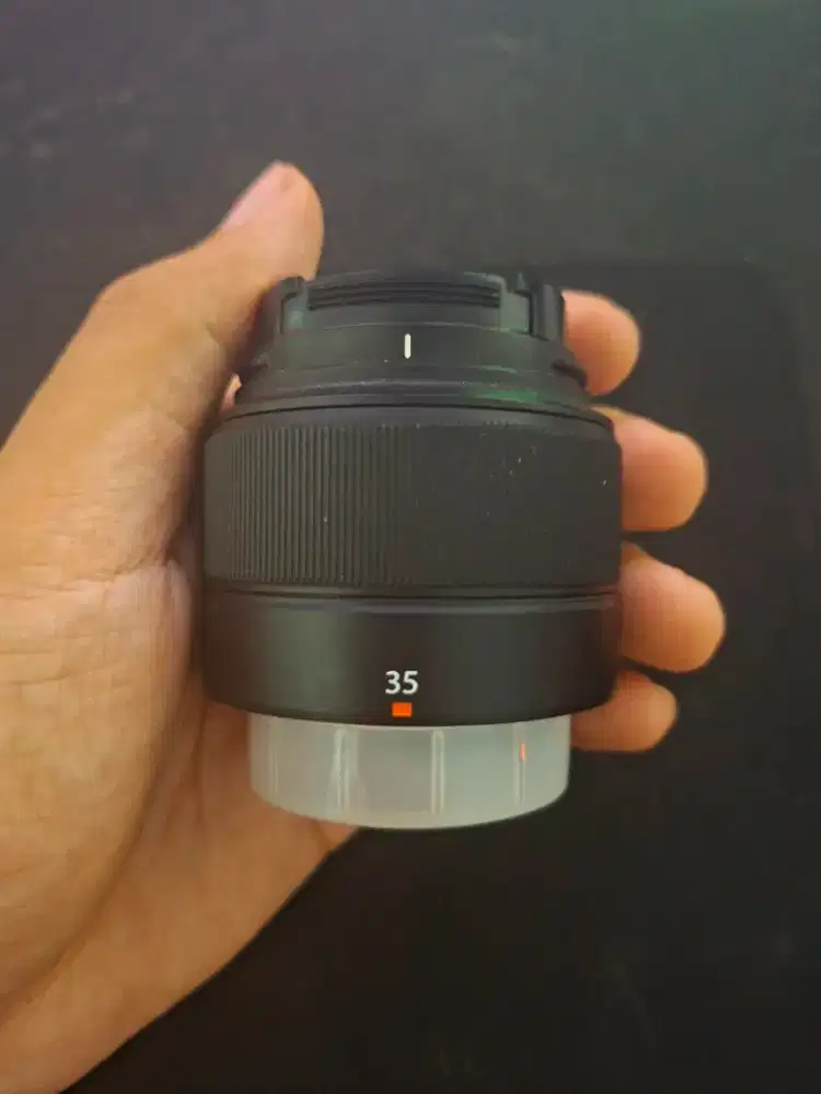 Lensa Fujifilm Fujinon XC 35MM F2