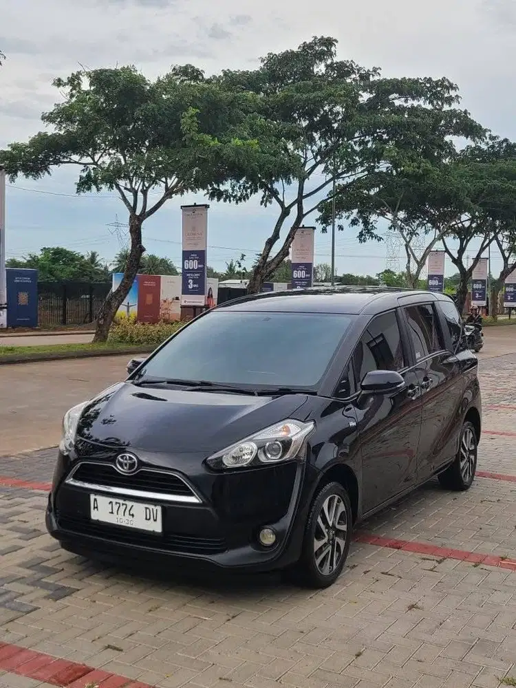 Toyota Sienta V 2016 Automatic