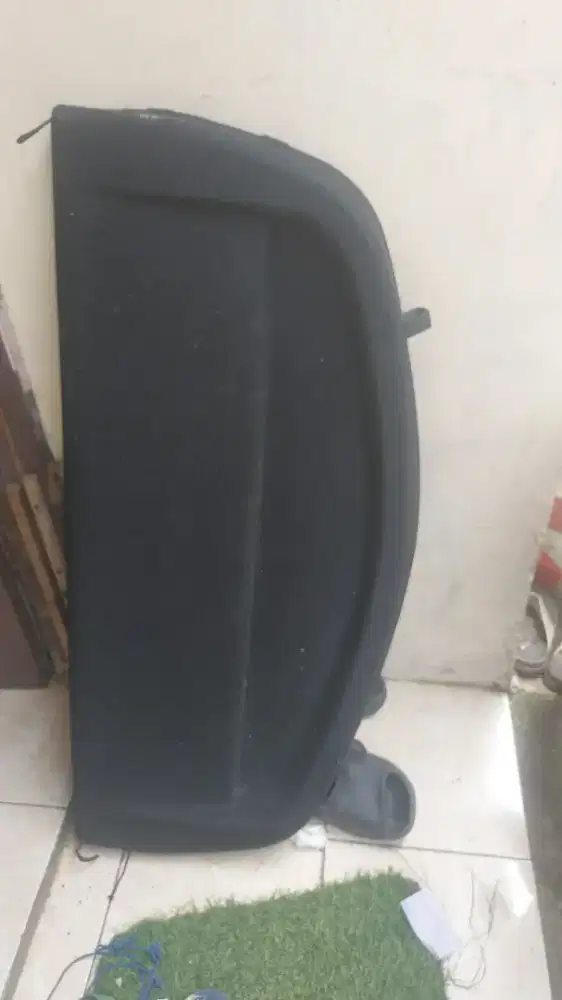 Bagasi belakang mazda2