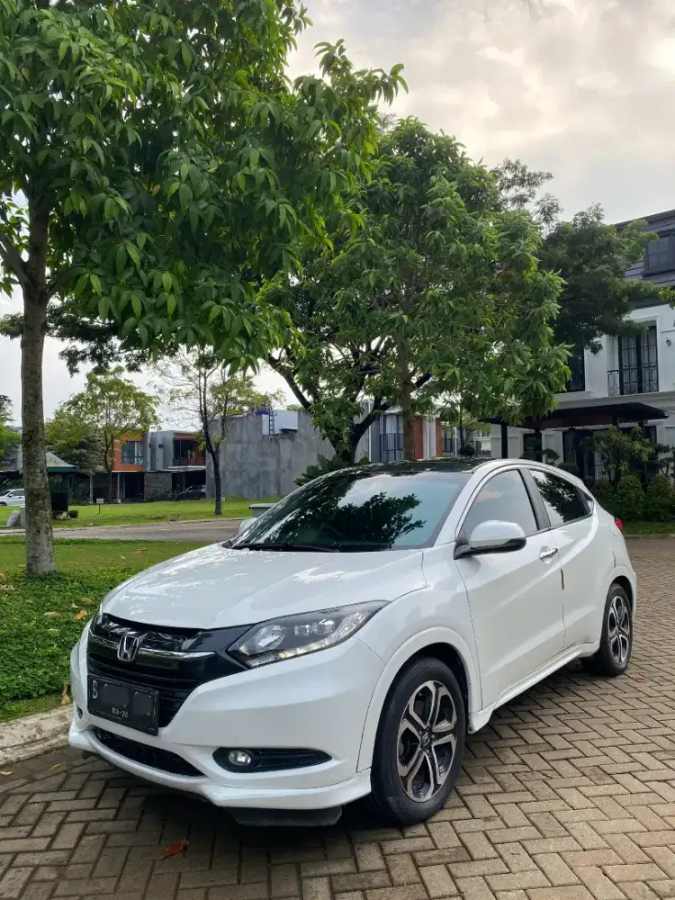 Honda HR-V Prestige Sunroof 2016 KM RENDAH 40 RB