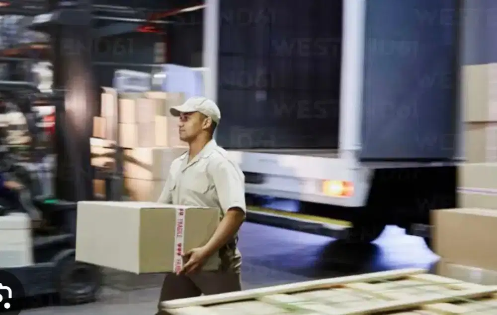 staff gudang sultan packing