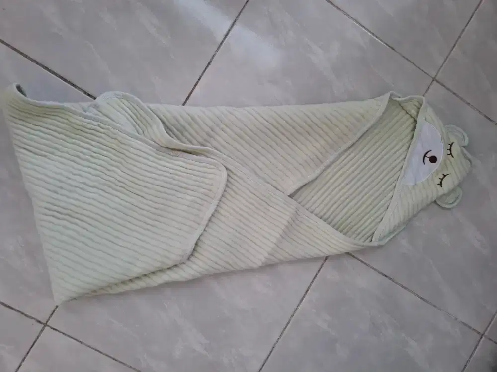 Selimut bayi hijau