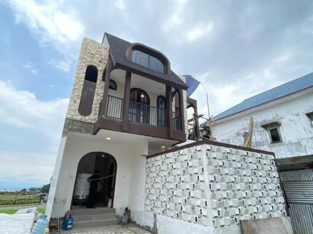 Villa 2lt dekat jalan raya // bonus  private pool