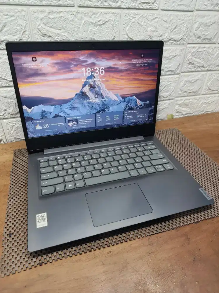 Lenovo ideapad V14 AMD Dualcore tahun 2021 (8/256gb) 14 inch NORMAL