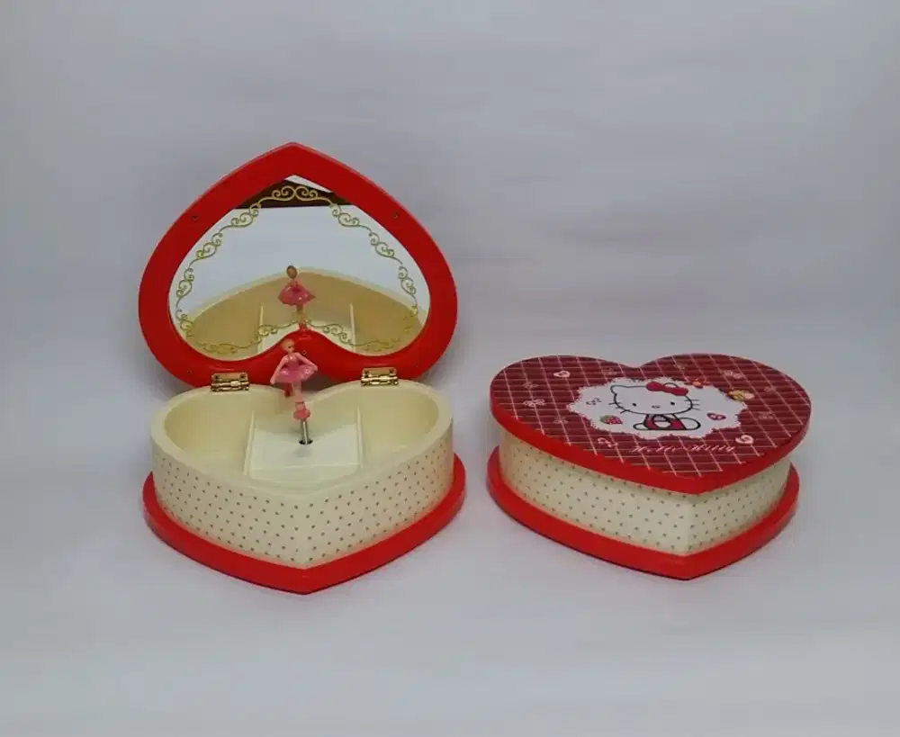 Kotak Musik (Tempat Perhiasaan) Hello Kitty