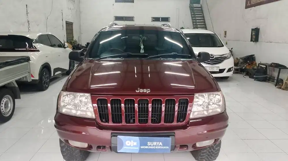 Chrysler Grand Cherokee 4x4 at 2000 istimewa km 86rb#SURYA MOBILINDO