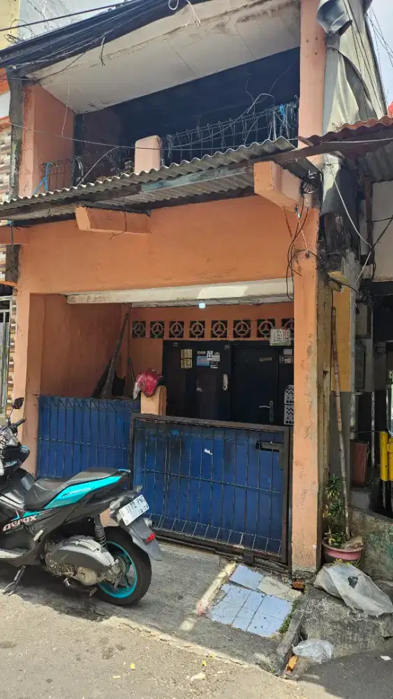Rumah Kampung Di Kemayoran Strategis