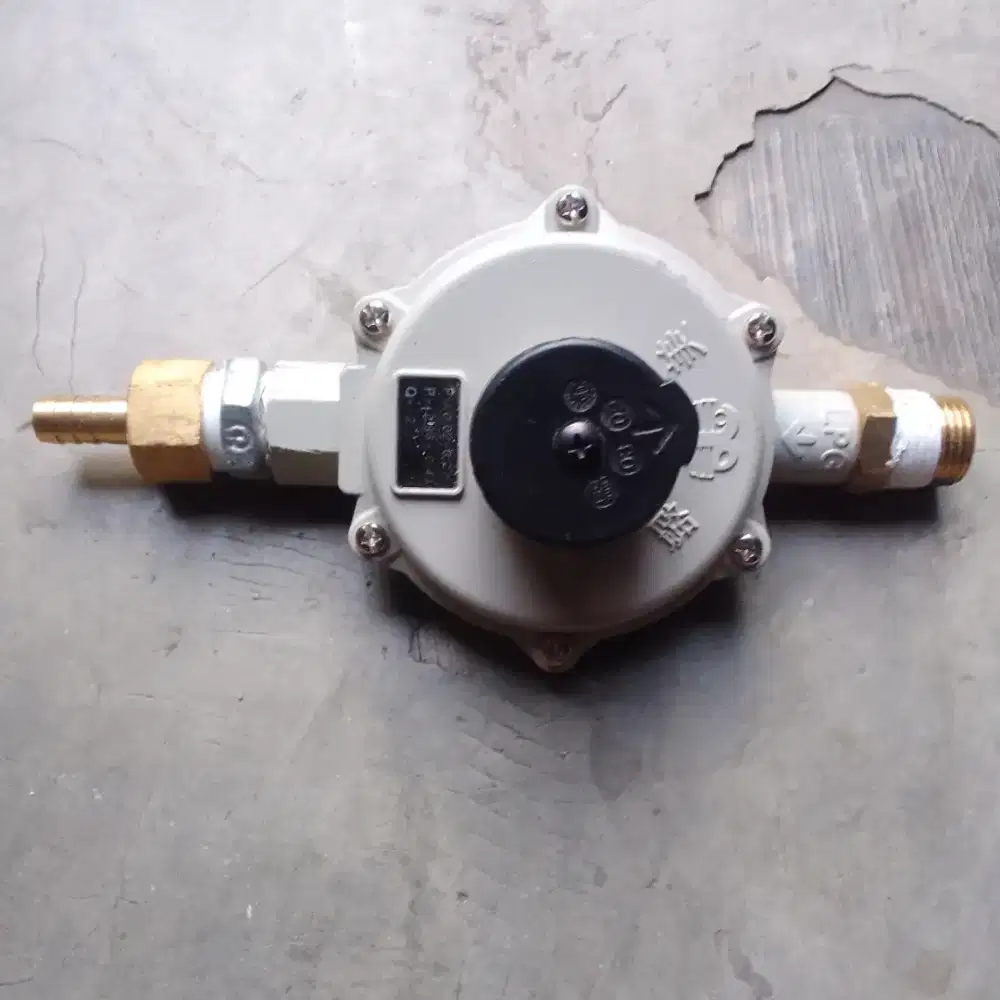 REGULATOR GAS LOW PRESSURE