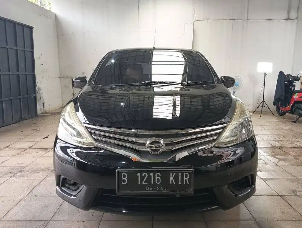 Nissan grand Livina SV manual bisa DP paket tahun 2016