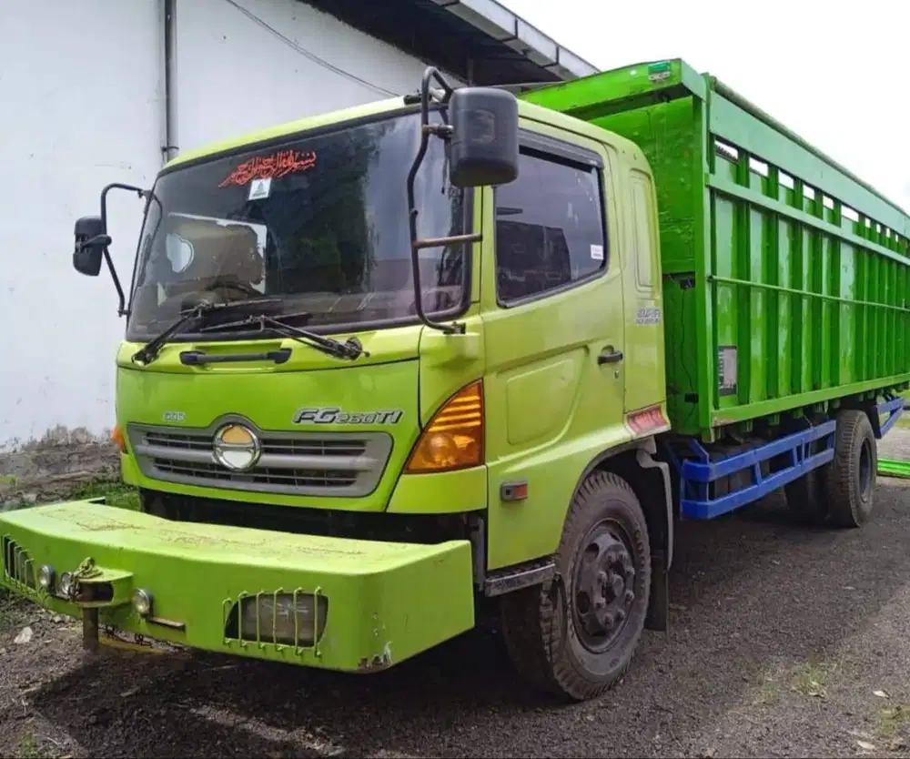 DIJUAL TRUK HINO FG260TI