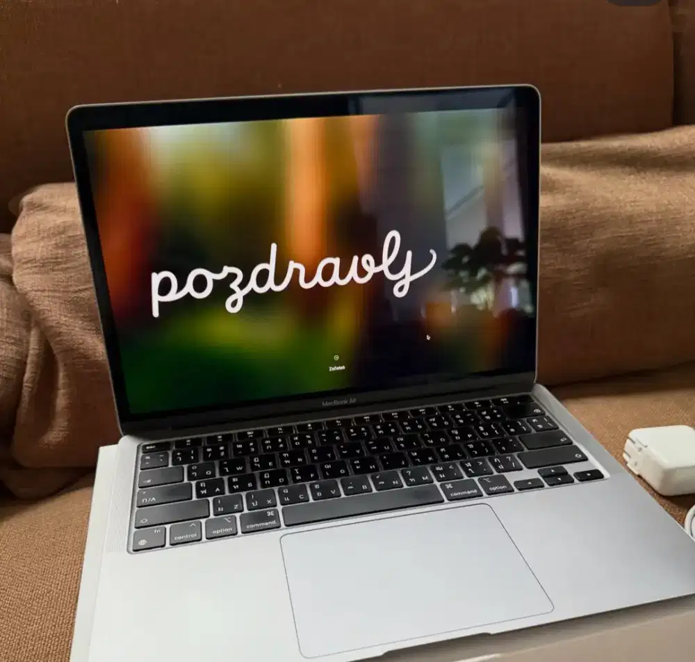 Terima Jual Beli Mcbook baru second Pro Air M1 M2 M3 M4 iPad & Iphond