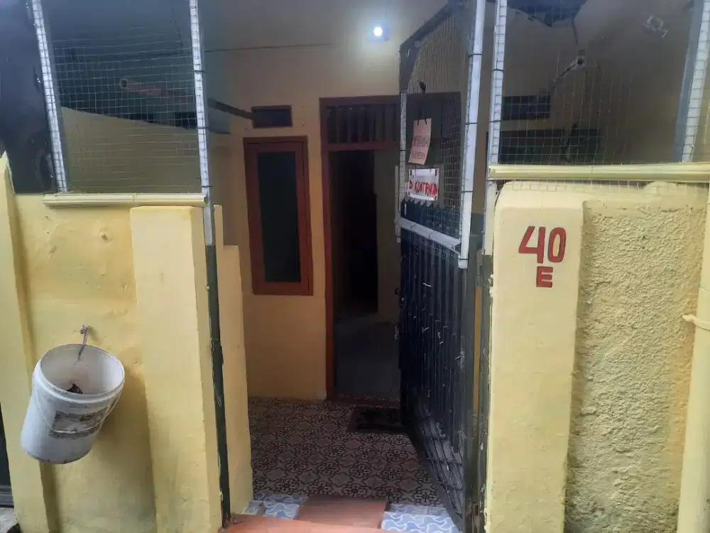 Disewakan rumah di lingkungan stretegis