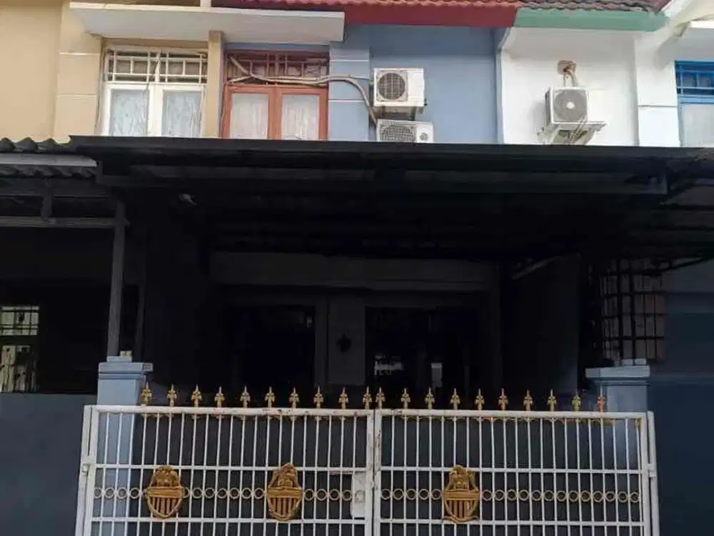 Di jual rumah 2 lt Taman palem lestari jakarta barat